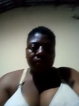 Snapshot of mwende_1 chatting on July 4, 4:40 am mwende 1 online show from July 4, 4:40 am
