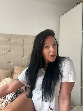Lucy-White-69 online show from July 5, 8:10 am