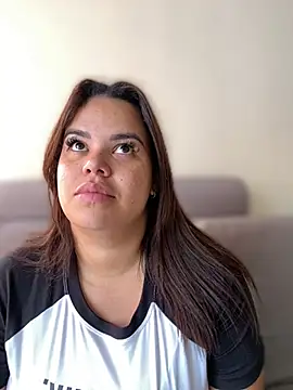 Snapshot of AliceStarshine chatting on February 7, 2:58 pm AliceStarshine online show from February 7, 2:58 pm