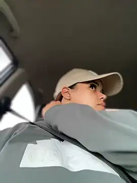 Snapshot of AliceStarshine chatting on February 12, 9:54 pm AliceStarshine online show from February 12, 9:54 pm