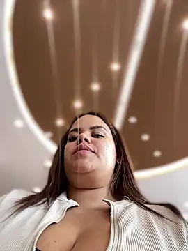 Snapshot of AliceStarshine chatting on February 16, 8:33 pm AliceStarshine online show from February 16, 8:33 pm