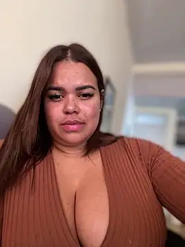 Snapshot of AliceStarshine chatting on February 26, 6:11 pm AliceStarshine online show from February 26, 6:11 pm