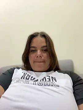 Snapshot of AliceStarshine chatting on February 27, 2:10 am AliceStarshine online show from February 27, 2:10 am