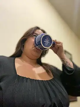 Snapshot of AliceStarshine chatting on March 1, 11:47 pm AliceStarshine online show from March 1, 11:47 pm