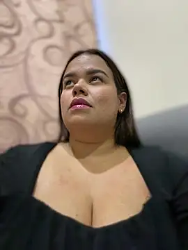 Snapshot of AliceStarshine chatting on March 2, 11:09 pm AliceStarshine online show from March 2, 11:09 pm