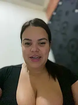 Snapshot of AliceStarshine chatting on March 22, 5:17 am AliceStarshine online show from March 22, 5:17 am