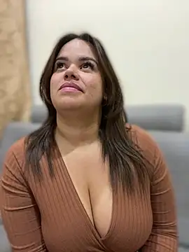 Snapshot of AliceStarshine chatting on March 23, 6:58 am AliceStarshine online show from March 23, 6:58 am