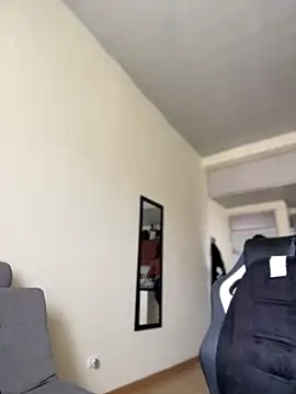 Snapshot of AliceStarshine chatting on October 2, 2:46 pm AliceStarshine online show from October 2, 2:46 pm