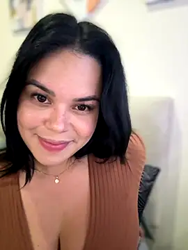 Snapshot of AliceStarshine chatting on November 3, 2:35 am AliceStarshine online show from November 3, 2:35 am