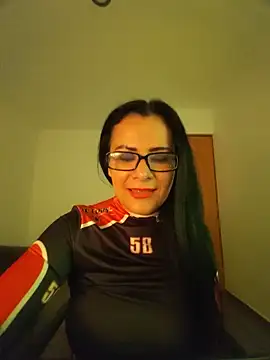 Snapshot of Laradelice chatting on July 5, 7:04 am Laradelice online show from July 5, 7:04 am