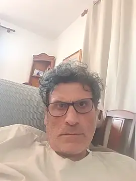 Snapshot of Enusitanio chatting on July 29, 4:38 pm Enusitanio online show from July 29, 4:38 pm