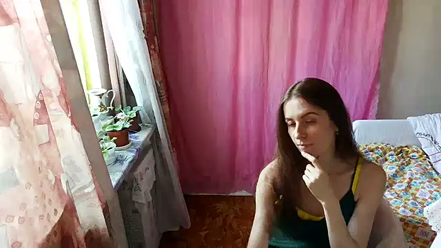 Snapshot of GoddessThumbelina chatting on July 21, 3:25 pm GoddessThumbelina online show from July 21, 3:25 pm