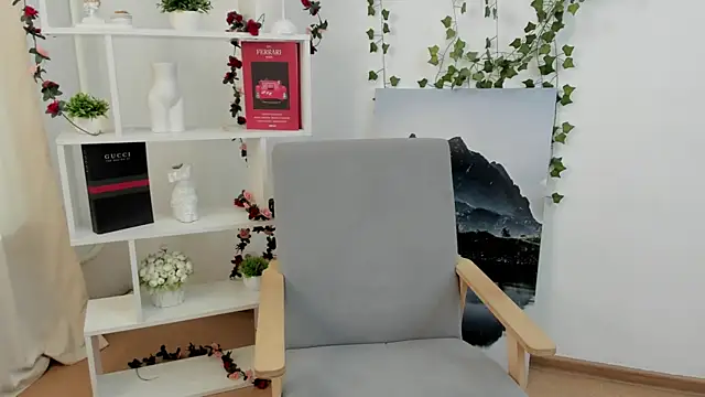JulietNarez online show from July 7, 7:23 am