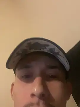 Snapshot of AgiotaDiGuerra chatting on July 6, 10:56 pm AgiotaDiGuerra online show from July 6, 10:56 pm