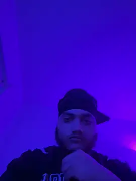 llleland online show from July 8, 12:04 am