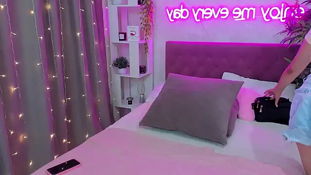 AmeliaLoversXX online show from July 8, 3:11 am