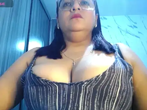 PaholaBigtits online show from July 9, 7:51 pm