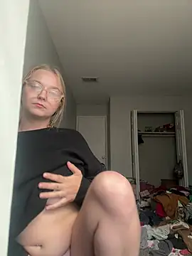 slimeee24 online show from July 10, 8:00 pm