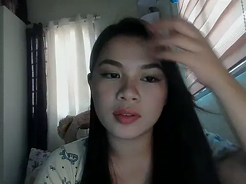 Snapshot of Violet_2026 chatting on July 18, 6:50 am Violet 2026 online show from July 18, 6:50 am