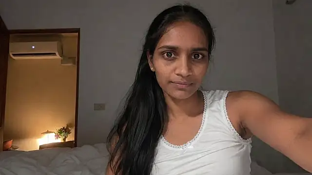 Snapshot of Dollyjammu62 chatting on July 9, 12:48 am Dollyjammu62 online show from July 9, 12:48 am