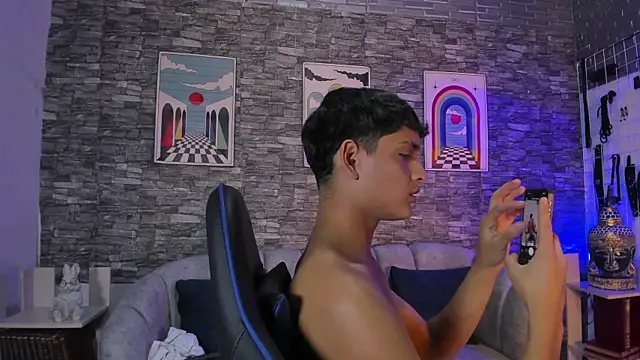 stevensantana1 online show from July 10, 2:27 am