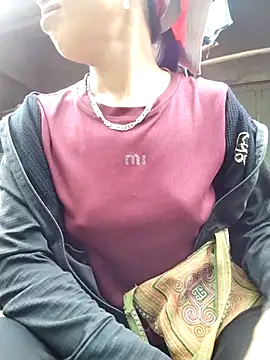 Donut Girl online show from July 9, 9:24 am