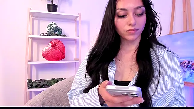 Kitty Prettyy online show from July 10, 7:23 am