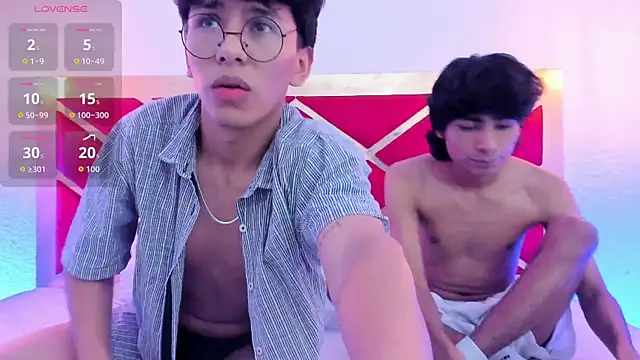 Snapshot of Good_boyss_ chatting on July 29, 12:09 am Good boyss online show from July 29, 12:09 am