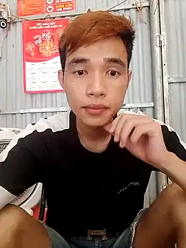 Locphuq online show from July 12, 9:11 am