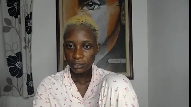 Snapshot of Ebonyslim_girl chatting on July 10, 10:34 pm Ebonyslim girl online show from July 10, 10:34 pm