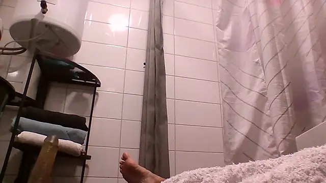 FreakyMaggie online show from July 27, 12:56 pm