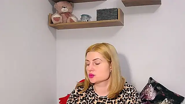 alisenties online show from February 1, 3:43 pm