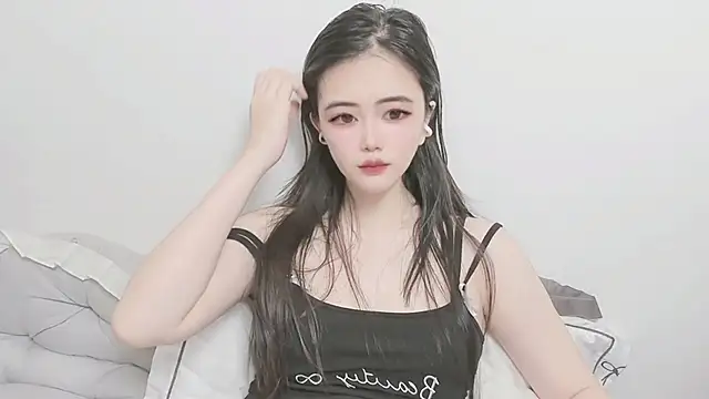 Chillgirl online show from July 15, 2:11 pm