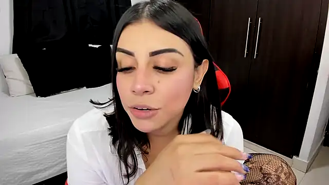 lucy007  online show from September 24, 11:19 pm