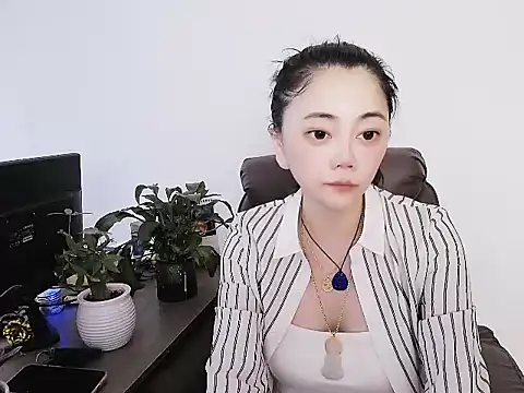 Snapshot of yoyolala26 chatting on July 26, 6:21 am yoyolala26 online show from July 26, 6:21 am