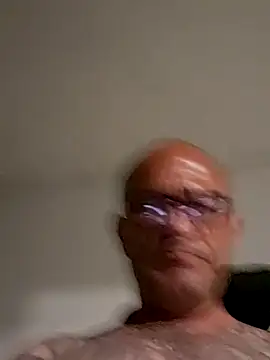 Snapshot of num-knotts chatting on July 21, 8:49 am num-knotts online show from July 21, 8:49 am