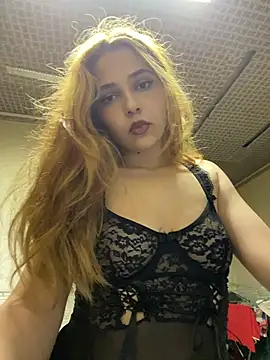 Snapshot of Nissza chatting on July 15, 11:21 pm Nissza online show from July 15, 11:21 pm