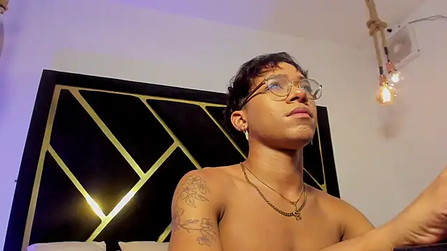 tiago noir online show from July 20, 3:54 am