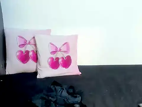 Snapshot of KharolSaiz_ chatting on July 26, 8:54 am KharolSaiz online show from July 26, 8:54 am