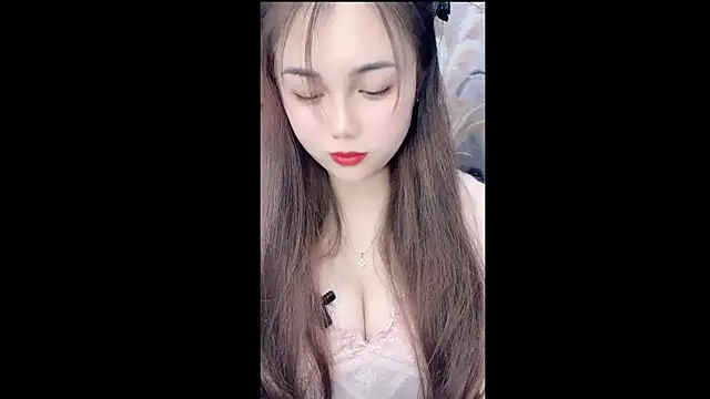 My-SunshinEe online show from July 24, 5:33 pm