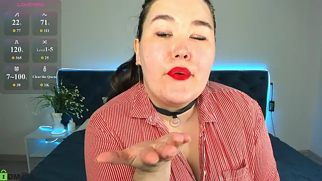 Elizabeth Lia a online show from July 19, 8:29 am