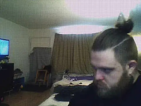 Snapshot of lil420brat chatting on August 6, 6:43 pm lil420brat online show from August 6, 6:43 pm