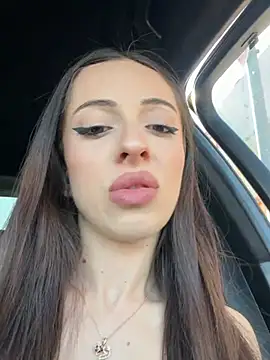 MoonLinaa online show from July 19, 1:59 pm