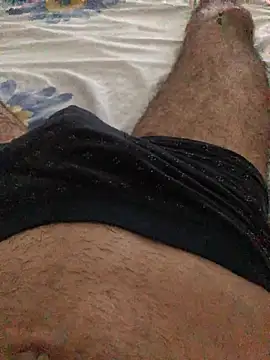 Snapshot of MisterTony85 chatting on July 18, 4:44 pm MisterTony85 online show from July 18, 4:44 pm