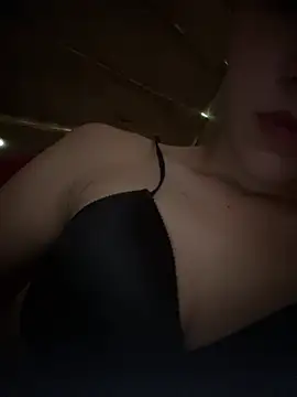 Snapshot of Jully-love chatting on July 21, 9:11 am Jully-love online show from July 21, 9:11 am