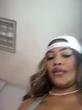 riri brunnete online show from March 2, 3:30 am