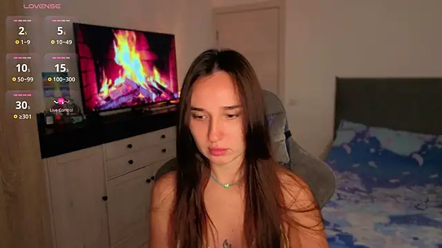 Snapshot of MegiMagick chatting on July 23, 8:29 pm MegiMagick online show from July 23, 8:29 pm