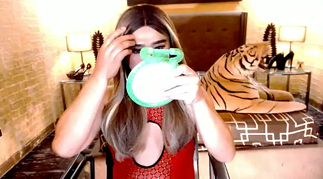 BigCumHuntersxx online show from January 8, 6:31 pm