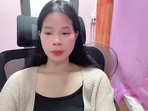 Bella6789 online show from August 5, 2:42 pm
