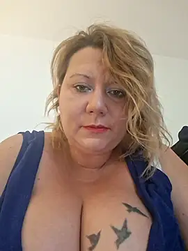 pulpeuselulu online show from July 24, 10:35 am